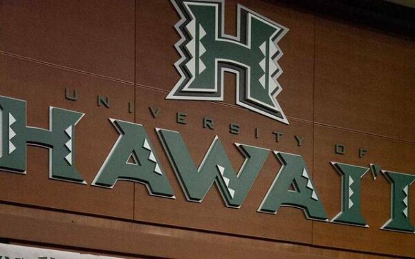 Hawaii Beat: Cross country, swimming, surfing