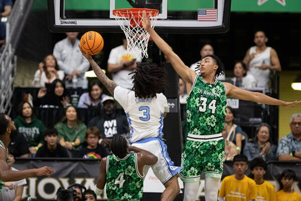 No. 10 North Carolina overwhelms Hawaii men’s basketball team