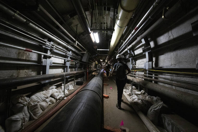 CINDY ELLEN RUSSELL / CRUSSELL@STARADVERTISER.COM
                                The U.S. Navy led a media tour of the Red Hill Shaft in Halawa on Jan. 28, 2022.