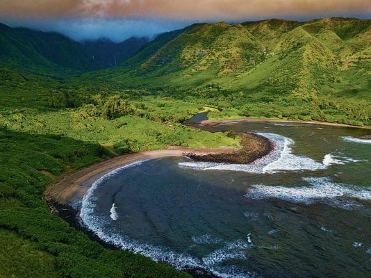 Hawaii’s Backyard: Cultural hike on Molokai teaches Hawaiian history