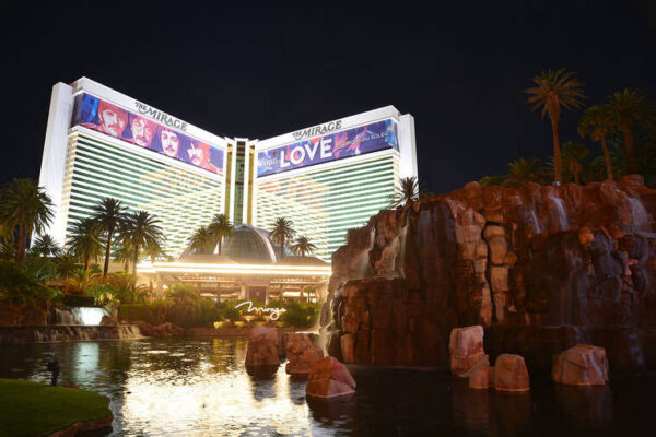 Las Vegas Advisor: Mirage volcano razed for Hard Rock tower